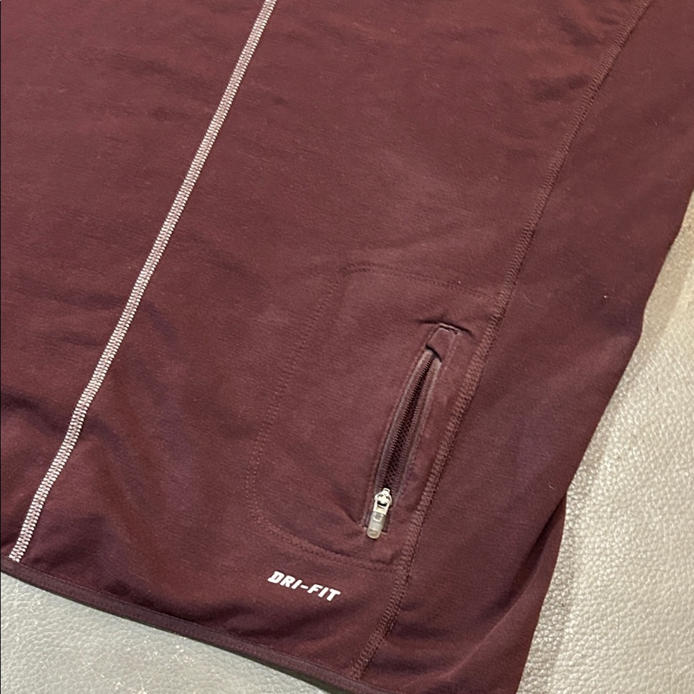Nike Burgundy Dri Fit LongSleeve Top. Size M. EUC - Picture 6 of 6